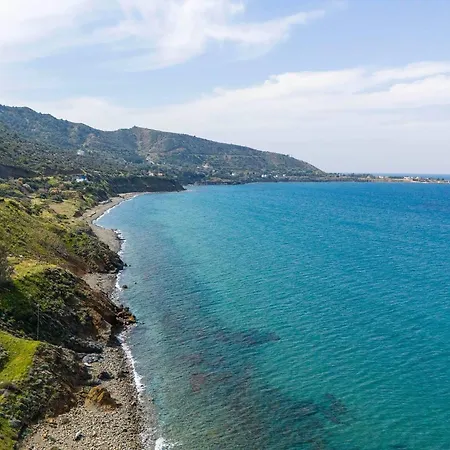 Akroyiali - Seafront Serenity With Shared Pool Villa Pachyammos