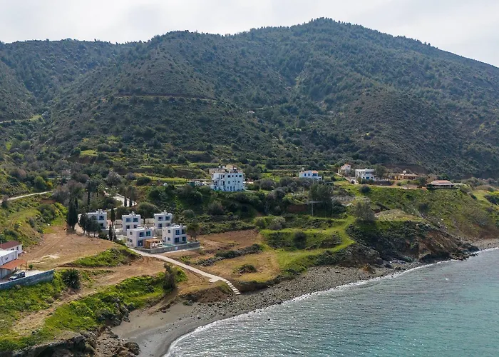 Akroyiali - Seafront Serenity With Shared Pool * Pachyammos